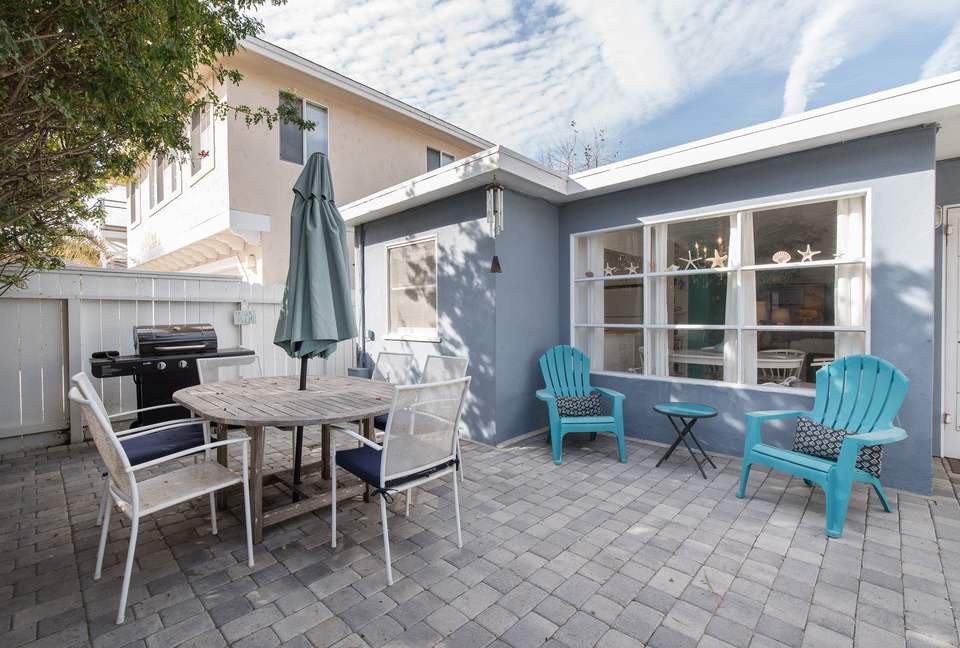 The Original Ventura Beach Cottage - Ventura, California