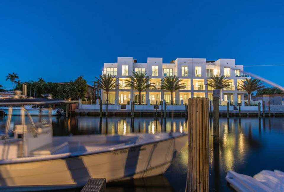 SkY259 - 4 Bedroom Townhouse - Lauderdale by the Sea, Florida