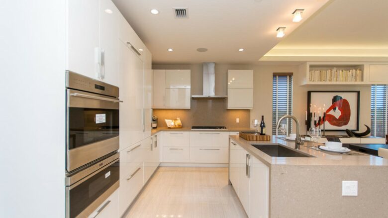 SkY255 - 4 Bedroom Townhouse - Lauderdale by the Sea, Florida