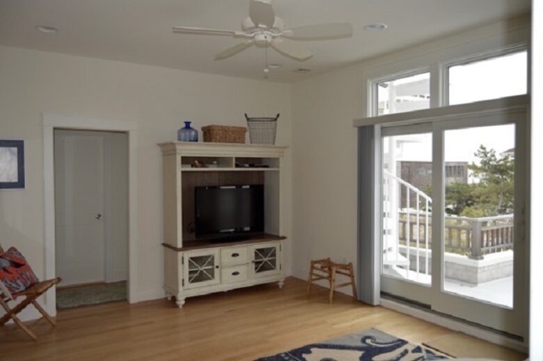 Lovely Loveladies - Long Beach Island, New Jersey