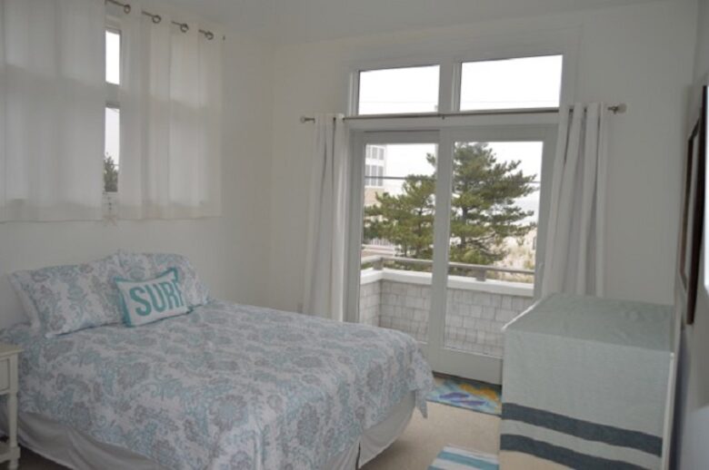 Lovely Loveladies - Long Beach Island, New Jersey