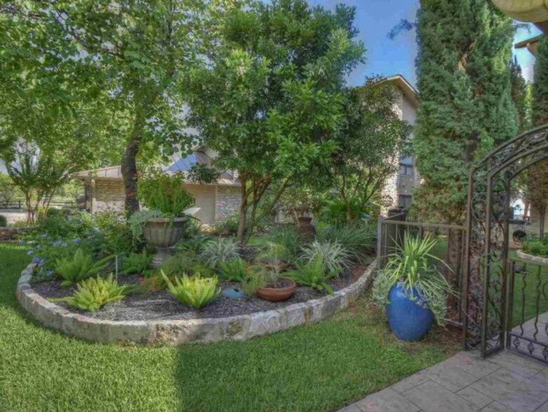 Horseshoe Bay Luxury Lakehouse - La Mansion - Horseshoe Bay, Texas