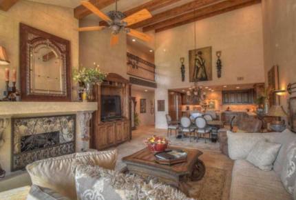 Horseshoe Bay Luxury Lakehouse - La Mansion - Horseshoe Bay, Texas