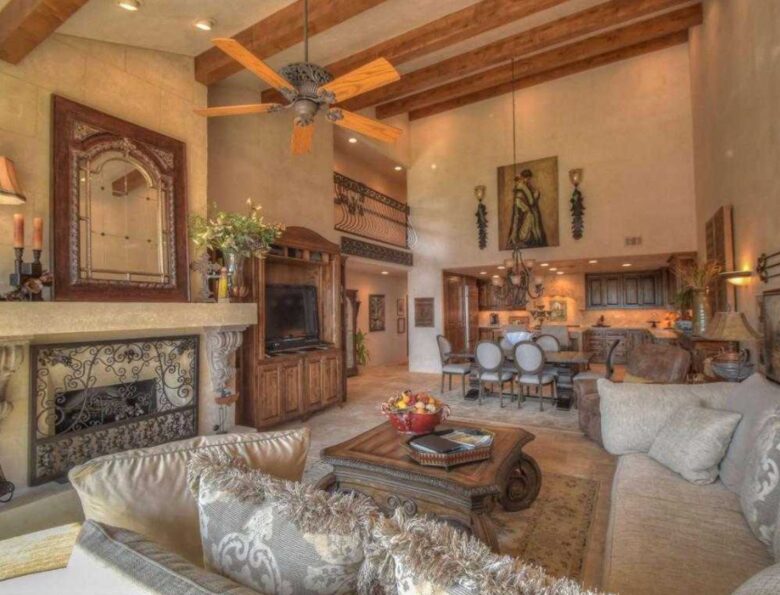 Horseshoe Bay Luxury Lakehouse - La Mansion - Horseshoe Bay, Texas