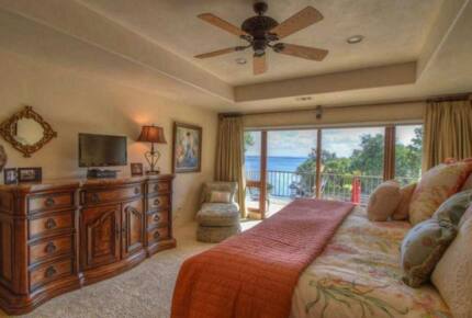 Horseshoe Bay Luxury Lakehouse - La Mansion - Horseshoe Bay, Texas