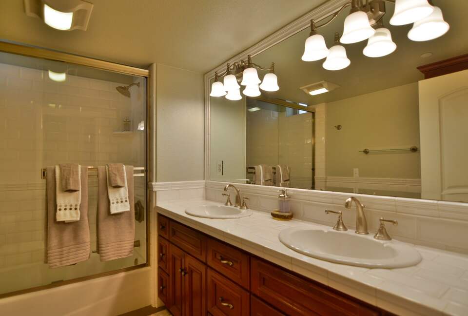 Royal Pacific - Close to San Francisco, Napa and Sonoma - Bodega Bay, California