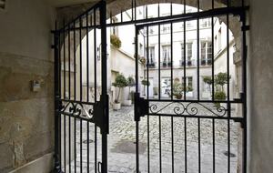 Rue de Seine - Paris, France