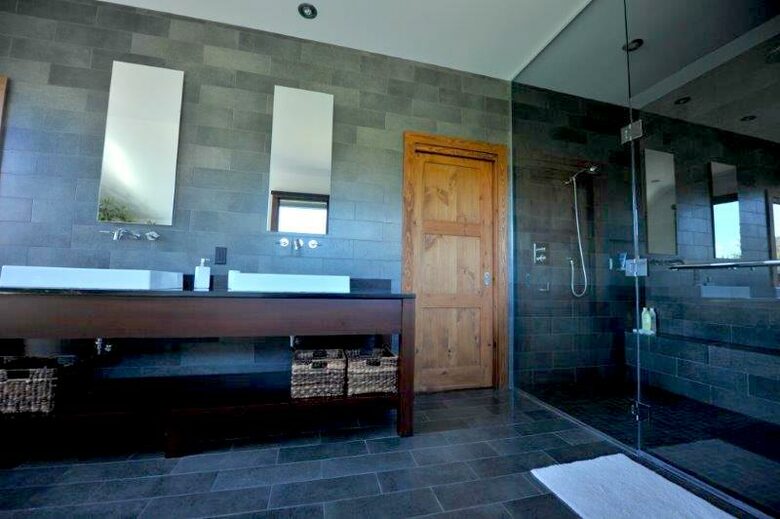 Luxury on the River - Lac Supérieur, Canada