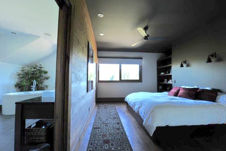 Luxury on the River - Lac Supérieur, Canada