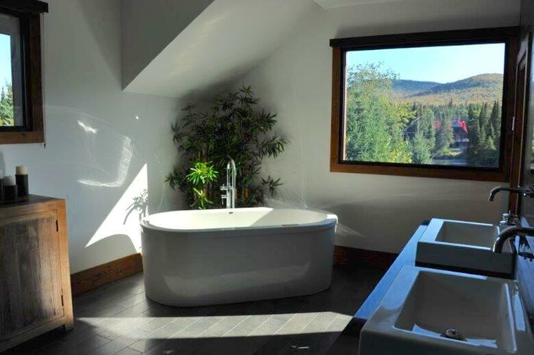 Luxury on the River - Lac Supérieur, Canada