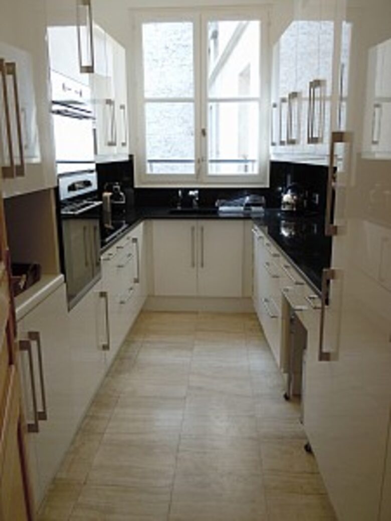 Rue de Seine - Paris, France