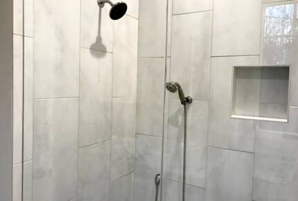 Rustic Luxury Lake House - Lake Keowee, South Carolina