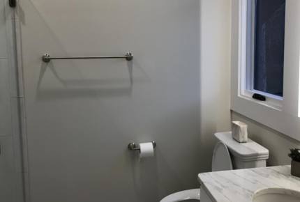 Rustic Luxury Lake House - Lake Keowee, South Carolina