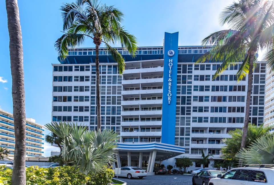 Ocean Manor Beach Condo - Fort Lauderdale, Florida