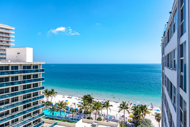 Ocean Manor Beach Condo - Fort Lauderdale, Florida