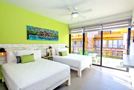 Happiness at Lunada - Playa del Carmen, Mexico