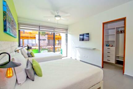 Happiness at Lunada - Playa del Carmen, Mexico