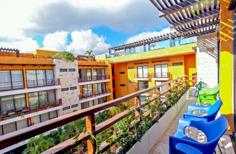 Happiness at Lunada - Playa del Carmen, Mexico