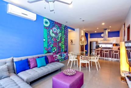 Happiness at Lunada - Playa del Carmen, Mexico