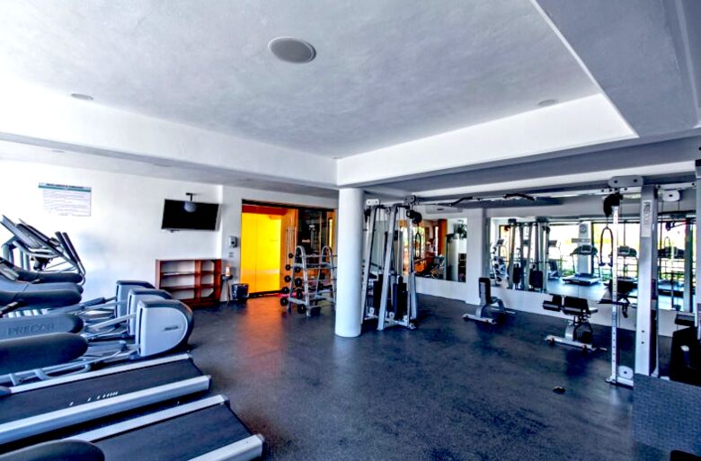 Happiness at Lunada - Playa del Carmen, Mexico