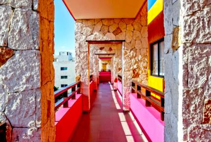 Happiness at Lunada - Playa del Carmen, Mexico