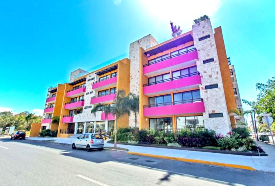 Happiness at Lunada - Playa del Carmen, Mexico