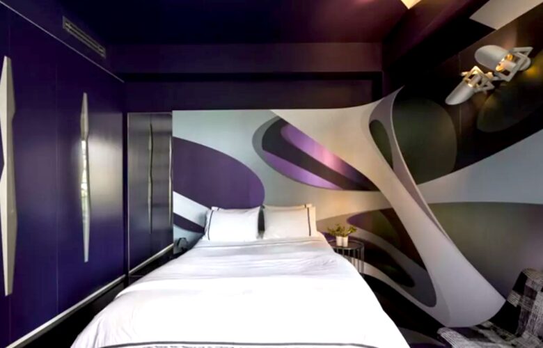 Sydney's Iconic Yellow House Pad - Potts Point, Australia