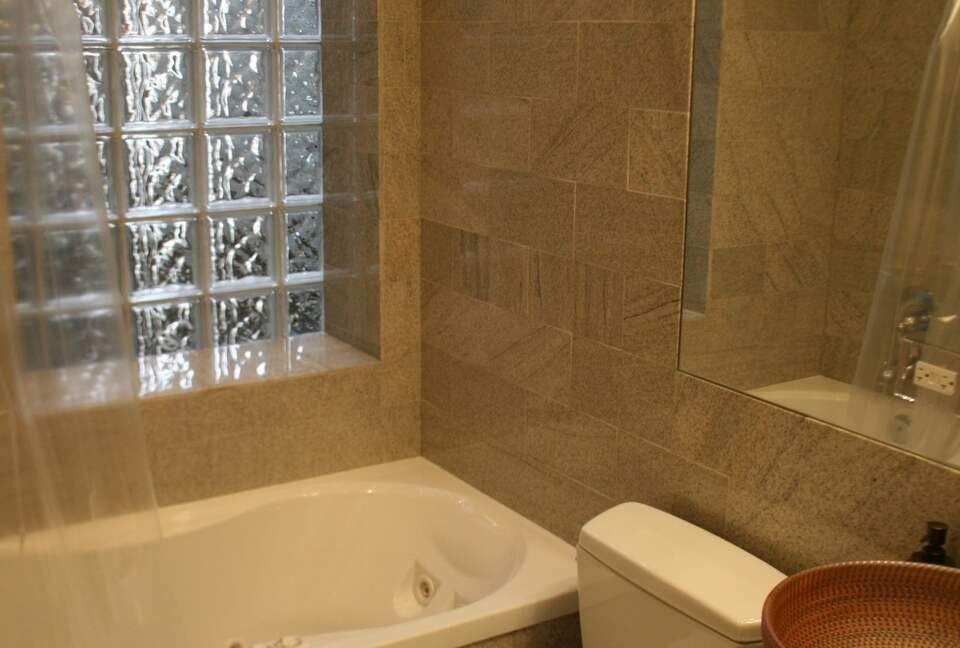 Village North In Chicago - Chicago, Illinois