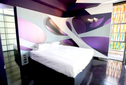 Sydney's Iconic Yellow House Pad - Potts Point, Australia