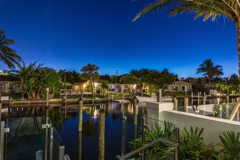 SkY255 - 4 Bedroom Townhouse - Lauderdale by the Sea, Florida