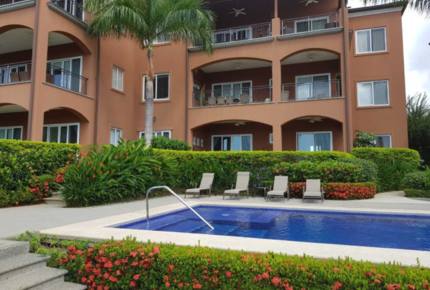 Pura Vida Beach Estate - Playa Herradura, Costa Rica