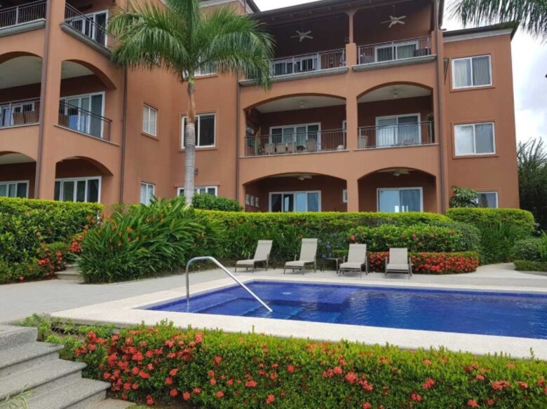 Pura Vida Beach Estate - Playa Herradura, Costa Rica