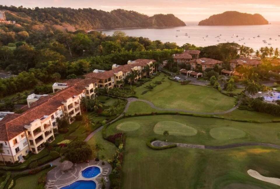 Pura Vida Beach Estate - Playa Herradura, Costa Rica