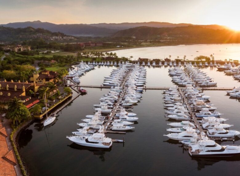 Pura Vida Beach Estate - Playa Herradura, Costa Rica