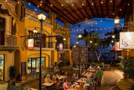 Pura Vida Beach Estate - Playa Herradura, Costa Rica