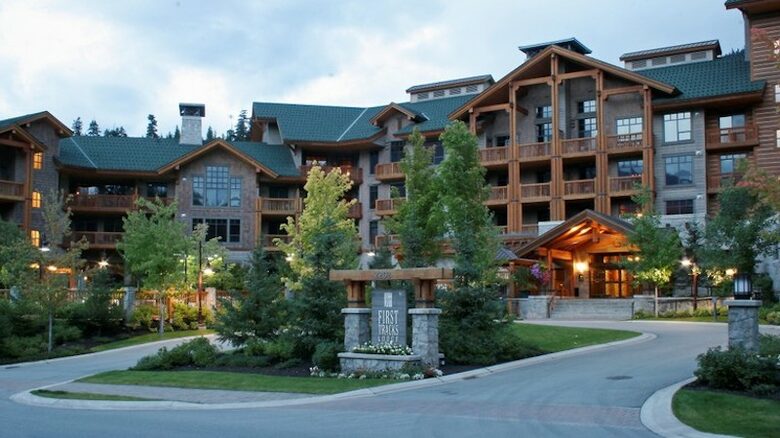 First Tracks Lodge - 2 Bedroom Residence - Whistler, Canada