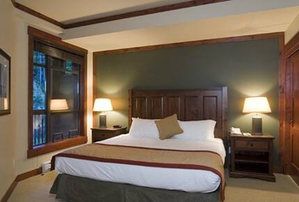 First Tracks Lodge - 2 Bedroom Residence - Whistler, Canada