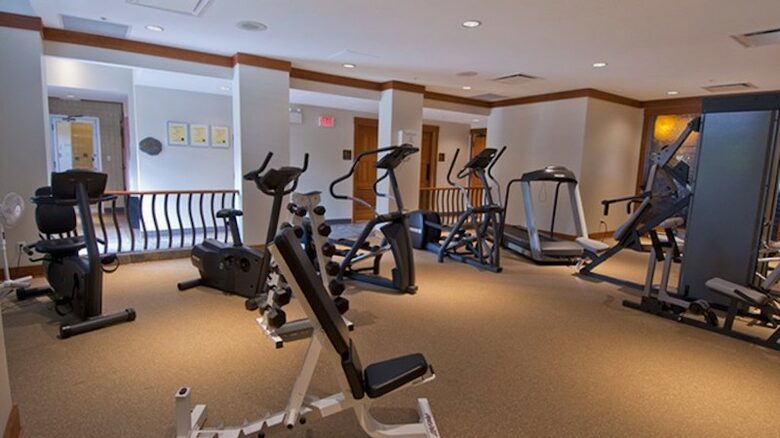 First Tracks Lodge - 2 Bedroom Residence - Whistler, Canada