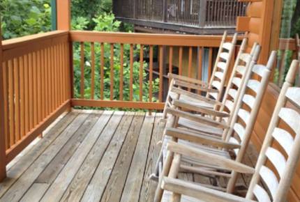 Angels Crest Arrowhead Log Cabin Resort - Pigeon Forge, Tennessee