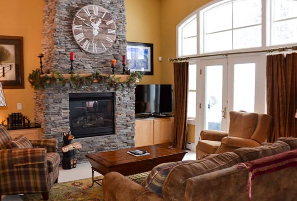 Spacious Stratton Townhouse - Walkable to Village - Stratton, Vermont