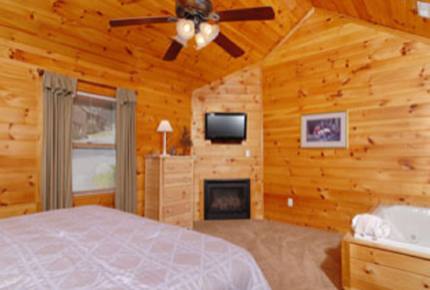 Angels Crest Arrowhead Log Cabin Resort - Pigeon Forge, Tennessee