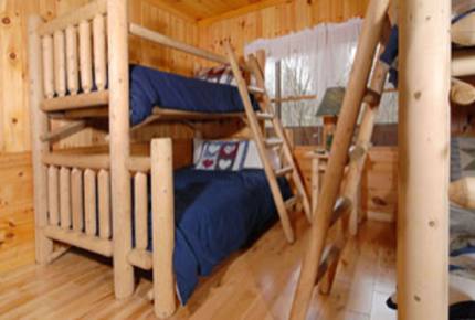 Angels Crest Arrowhead Log Cabin Resort - Pigeon Forge, Tennessee