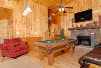 Angels Crest Arrowhead Log Cabin Resort - Pigeon Forge, Tennessee