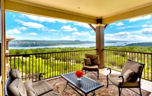 Lake Travis Hollows Resort Villa - Jonestown, Texas