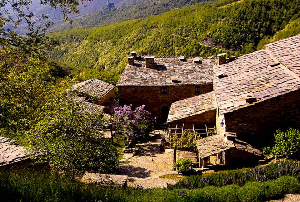 Borgo di Vagli - Two Bedroom Residence - Cortona, Italy