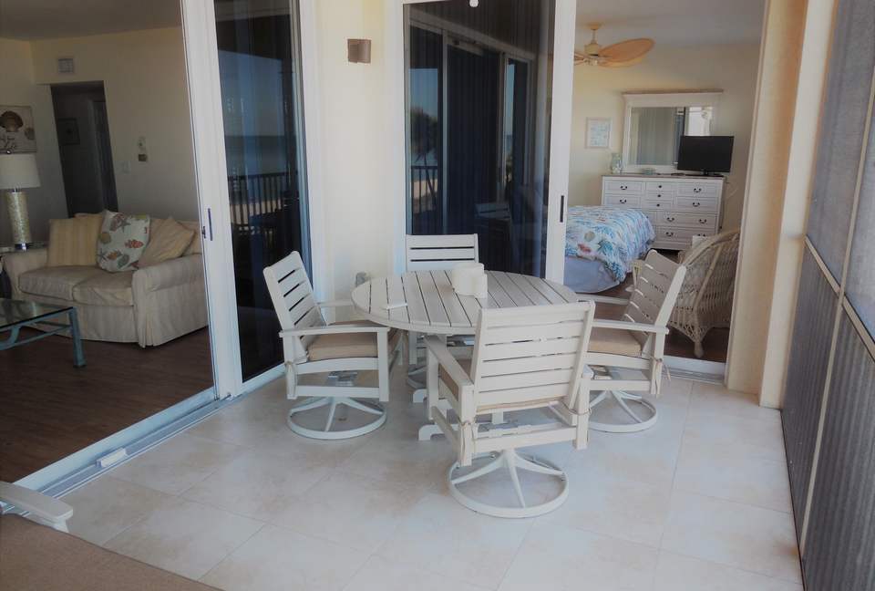 Sea Chase Naples Oceanfront Getaway - Naples, Florida