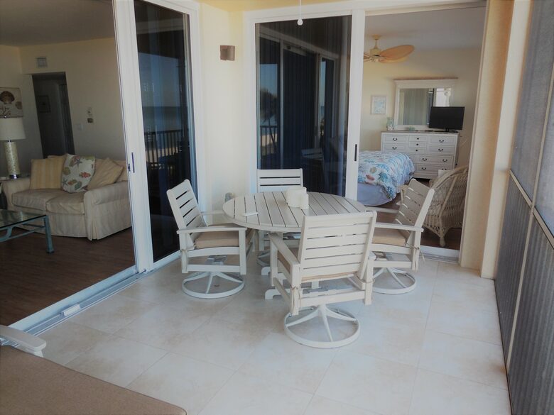 Sea Chase Naples Oceanfront Getaway - Naples, Florida