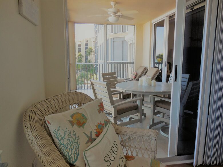 Sea Chase Naples Oceanfront Getaway - Naples, Florida