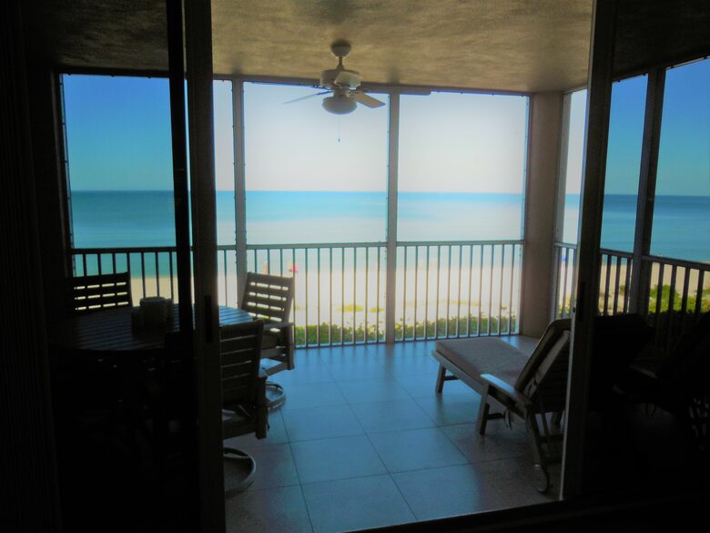Sea Chase Naples Oceanfront Getaway - Naples, Florida