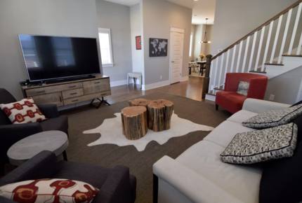 Urban Treehouse Nashville - Nashville, Tennessee